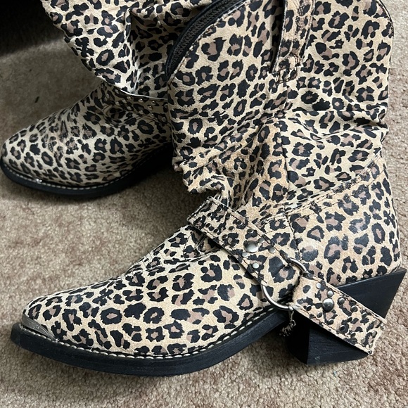 Shyanne leopard print western boots - Picture 2 of 5